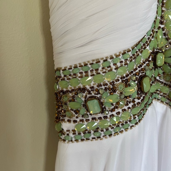 NWT FORMAL HALTER DRESS - Picture 3 of 10